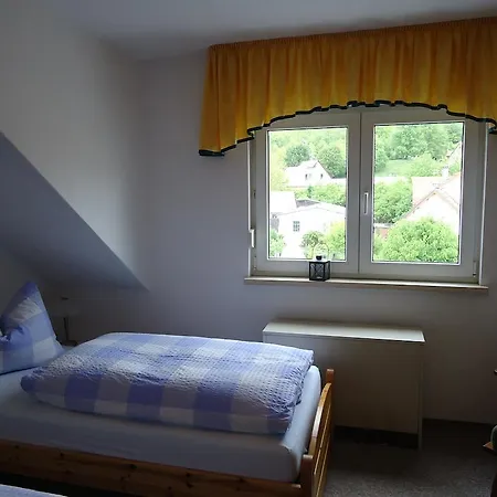 Vendégház Heinemann - Ubernachten Am Fusse Der Creuzburg